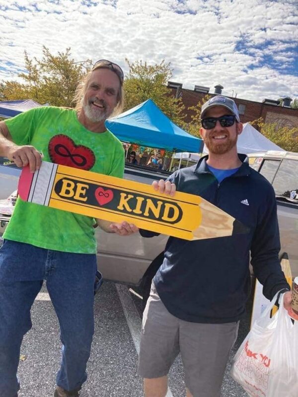 Sign ~ BE KIND Pencil